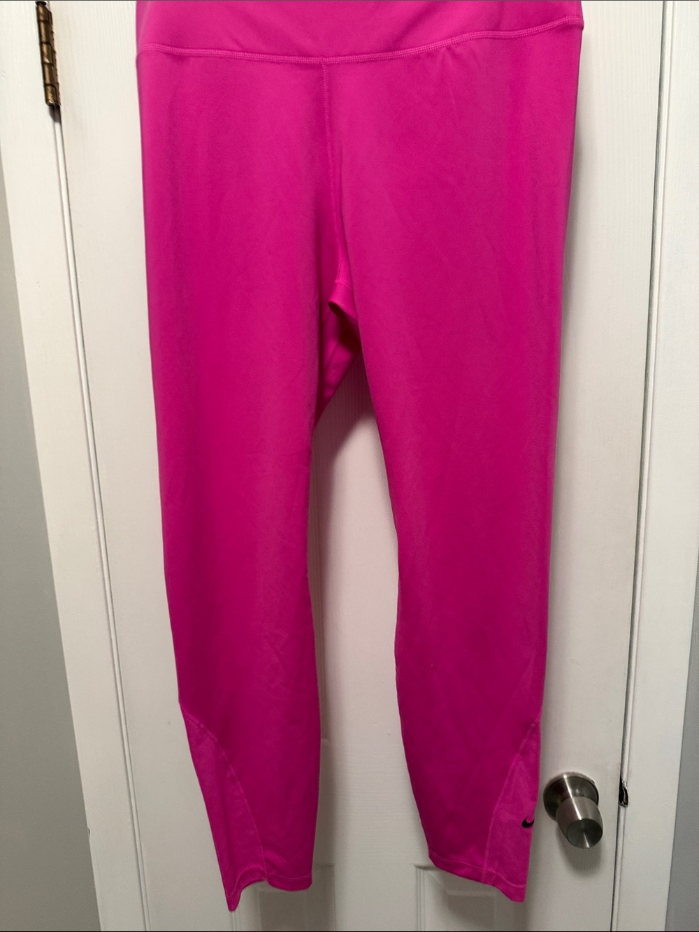 Size XL Nike dry fit pink leggings in excellent condition